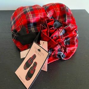 Victoria’s Secret Slippers (M) ❤️